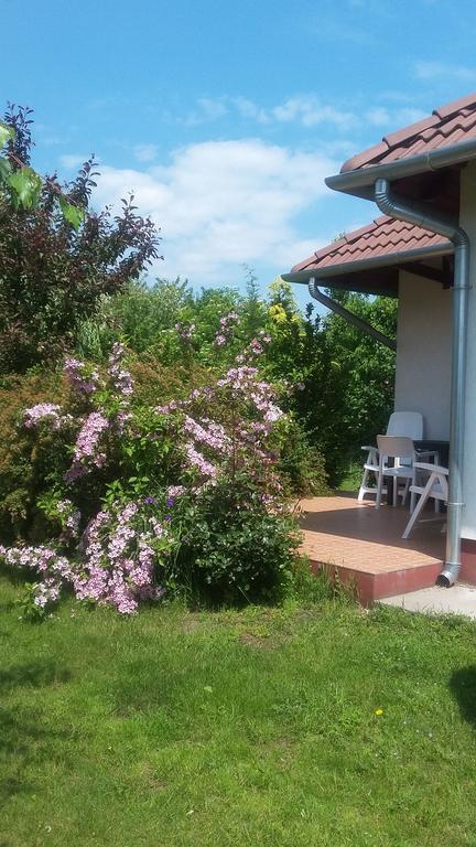 Cserkei Nyaralo Cserkeszőlő Buitenkant foto